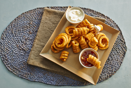 Crazy Frites mit Sour Cream und süß-scharfem Chili-Dip